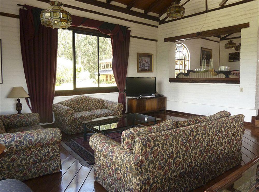 Hacienda Hosteria San Luis 카얌베 외부 사진