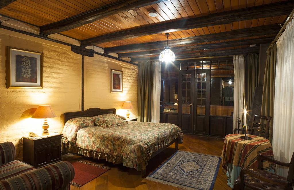 Hacienda Hosteria San Luis 카얌베 외부 사진
