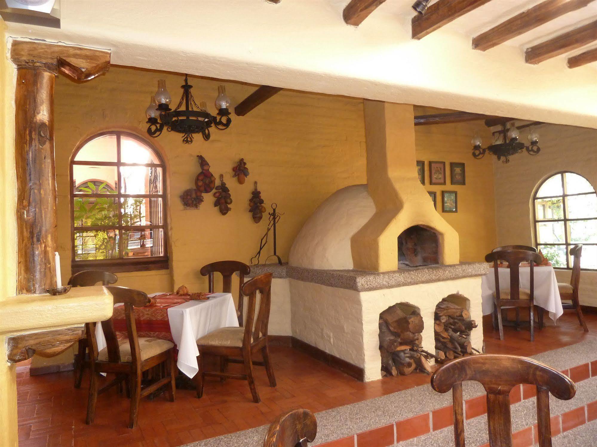 Hacienda Hosteria San Luis 카얌베 외부 사진